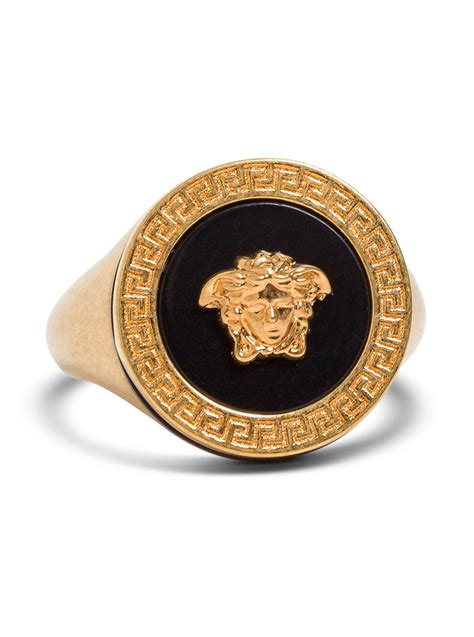 anello versace opinioni